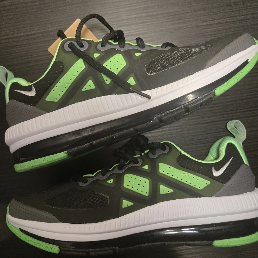 Nike color black